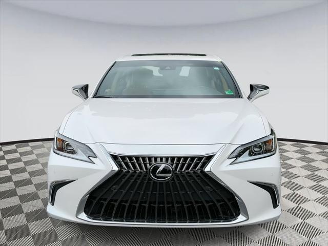 used 2025 Lexus ES 300h car, priced at $47,500