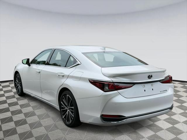 used 2025 Lexus ES 300h car, priced at $47,500