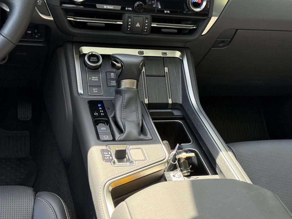 used 2025 Lexus GX 550 car, priced at $100,900