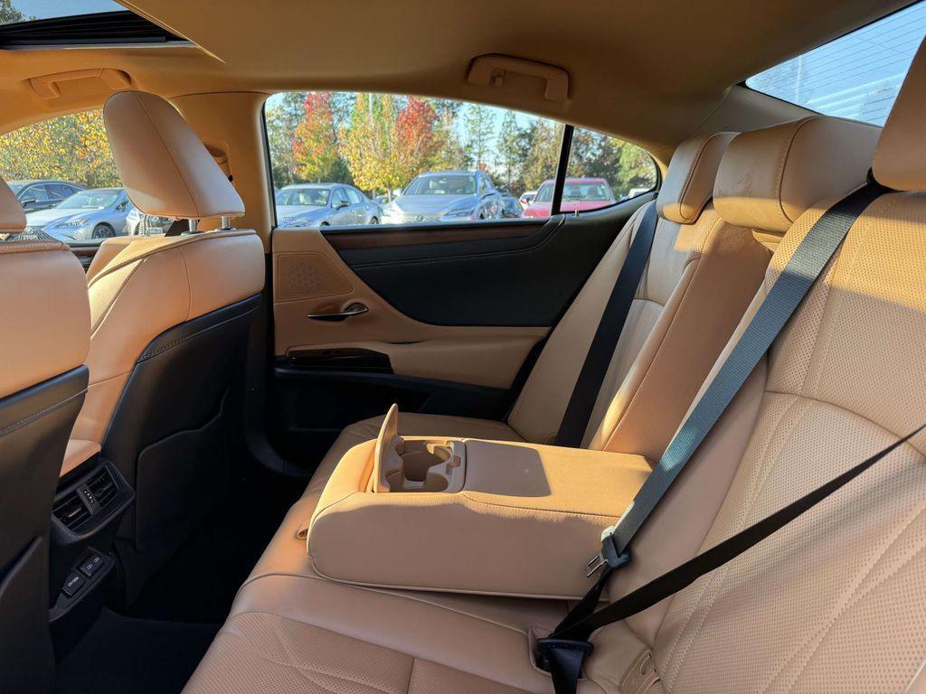 used 2024 Lexus ES 300h car, priced at $47,900
