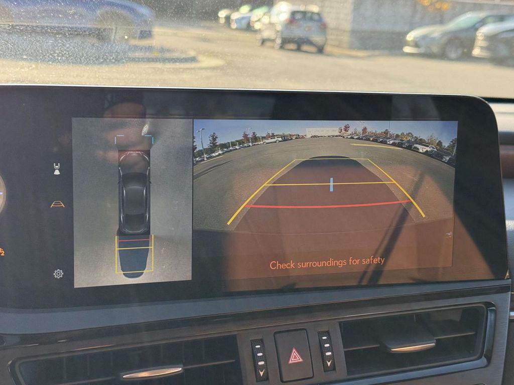 used 2024 Lexus ES 300h car, priced at $47,900