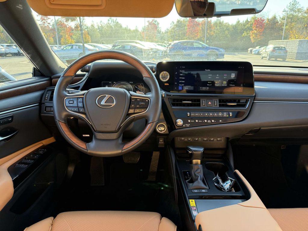 used 2024 Lexus ES 300h car, priced at $47,900