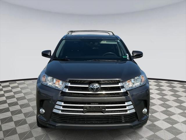 used 2019 Toyota Highlander car, priced at $31,900
