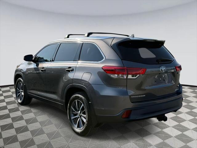 used 2019 Toyota Highlander car, priced at $31,900