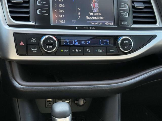 used 2019 Toyota Highlander car, priced at $31,900
