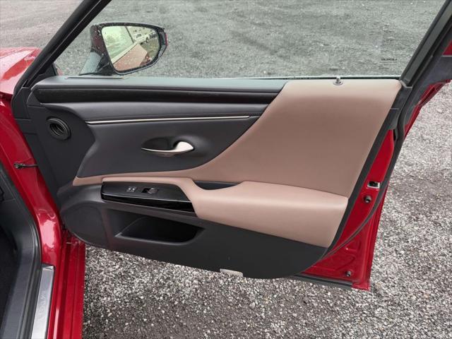 used 2022 Lexus ES 250 car, priced at $35,177