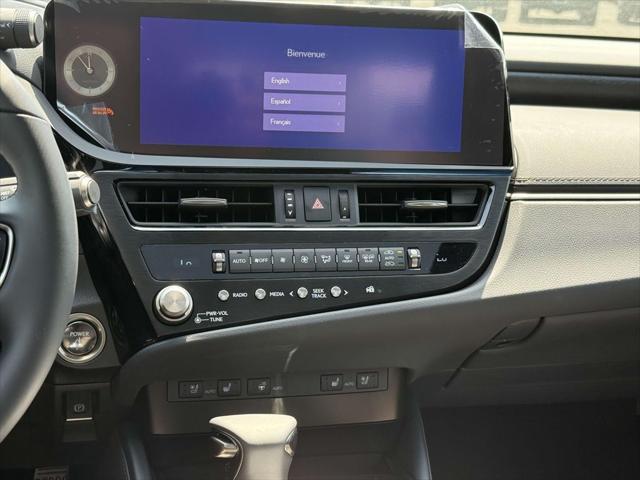 new 2025 Lexus ES 300h car, priced at $50,204
