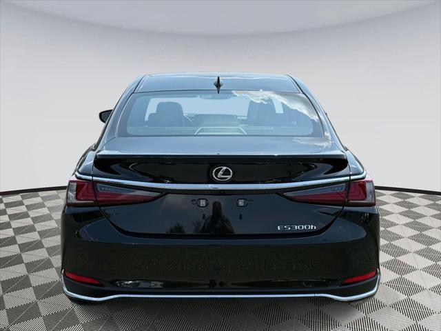 new 2025 Lexus ES 300h car, priced at $50,204