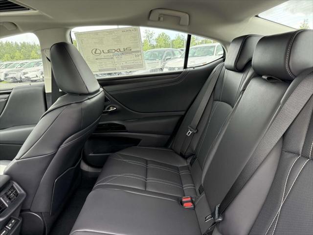 new 2025 Lexus ES 300h car, priced at $55,405