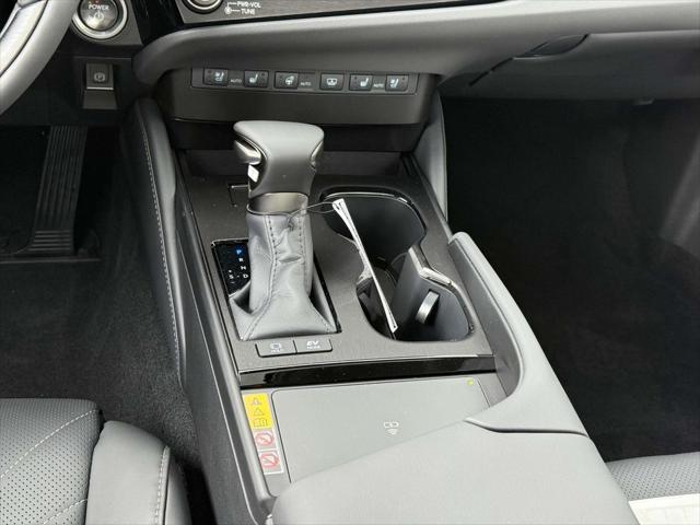 new 2025 Lexus ES 300h car, priced at $55,405