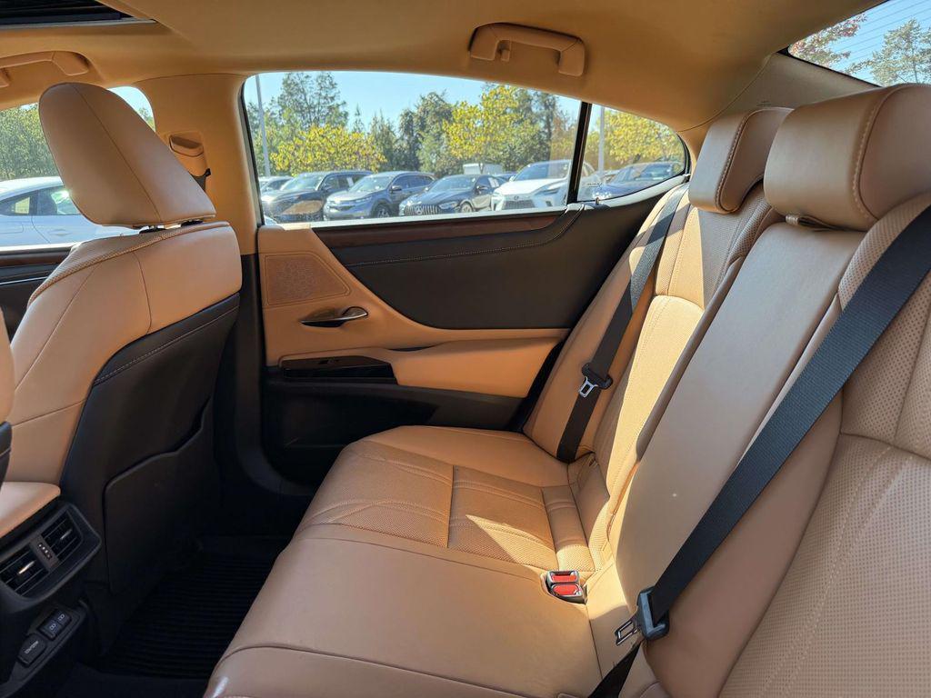used 2025 Lexus ES 300h car, priced at $51,900