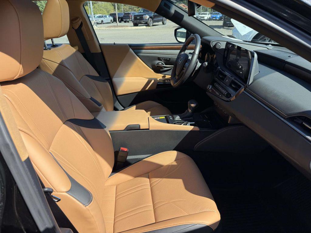 used 2025 Lexus ES 300h car, priced at $51,900