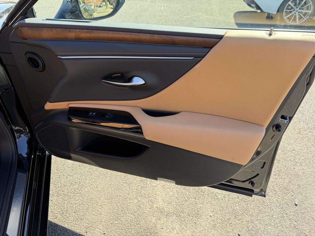 used 2025 Lexus ES 300h car, priced at $51,900