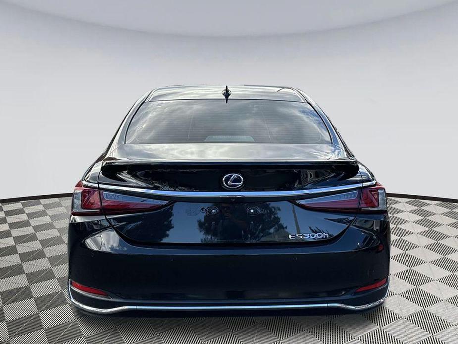 used 2019 Lexus ES 300h car, priced at $32,777