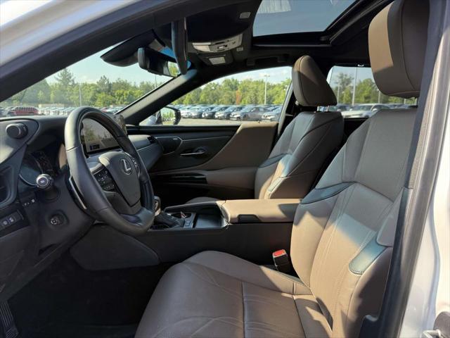 used 2025 Lexus ES 300h car, priced at $52,900