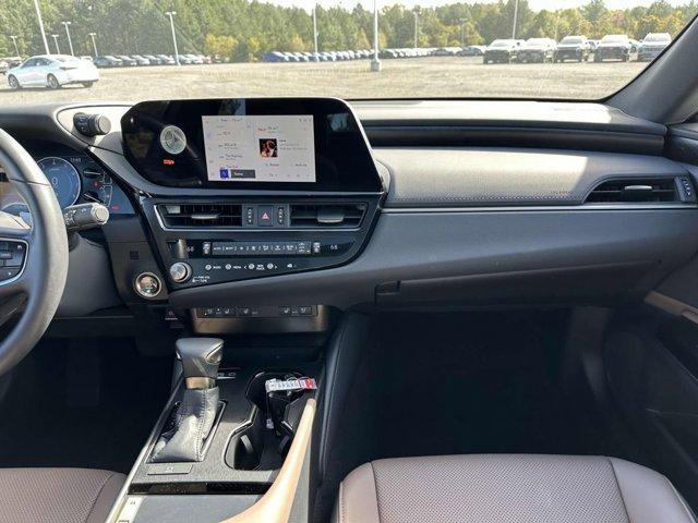 used 2024 Lexus ES 350 car, priced at $42,700