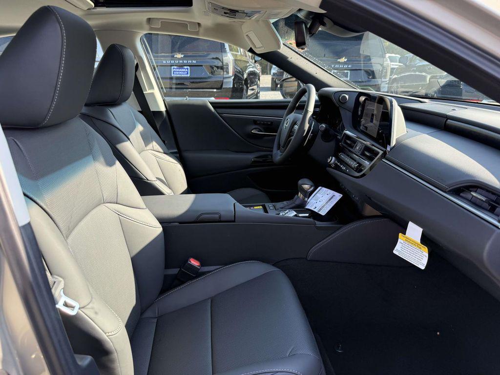 used 2025 Lexus ES 300h car, priced at $48,900