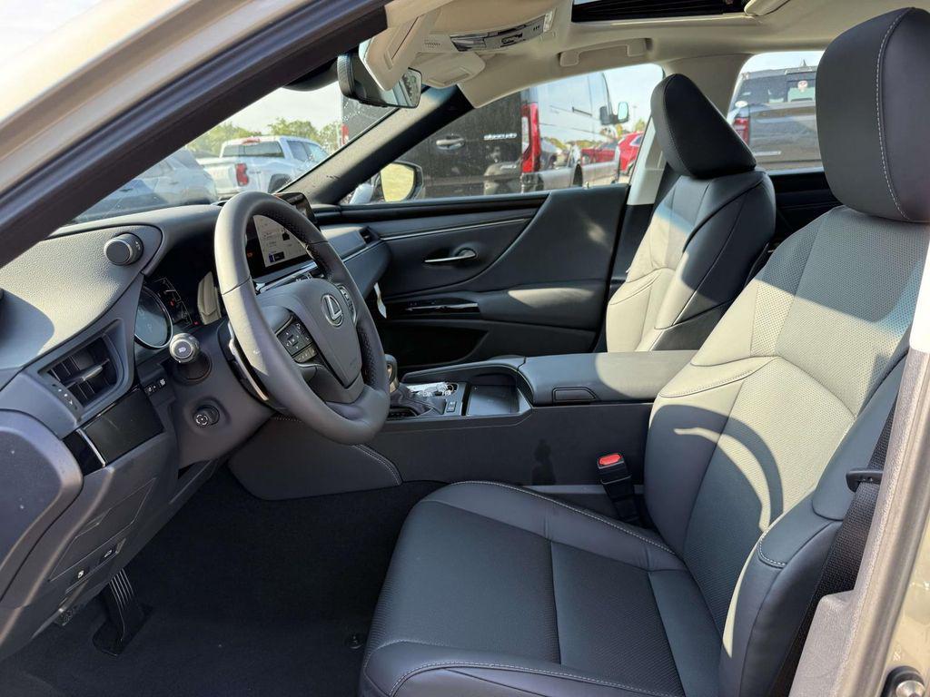 used 2025 Lexus ES 300h car, priced at $48,900