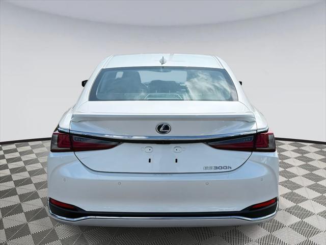 used 2021 Lexus ES 300h car, priced at $30,900