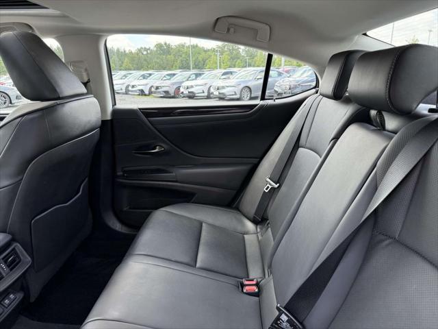 used 2021 Lexus ES 300h car, priced at $30,900