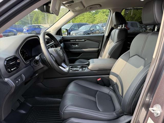 used 2025 Honda Pilot car, priced at $43,500
