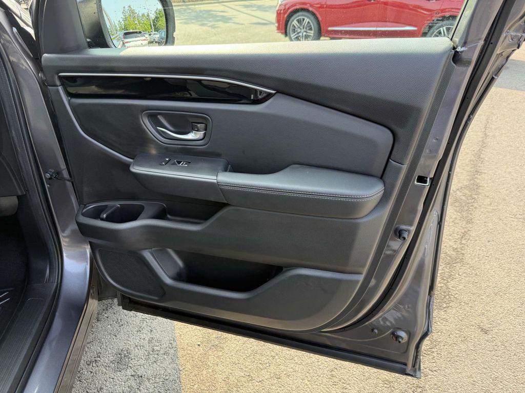used 2025 Honda Pilot car, priced at $43,900