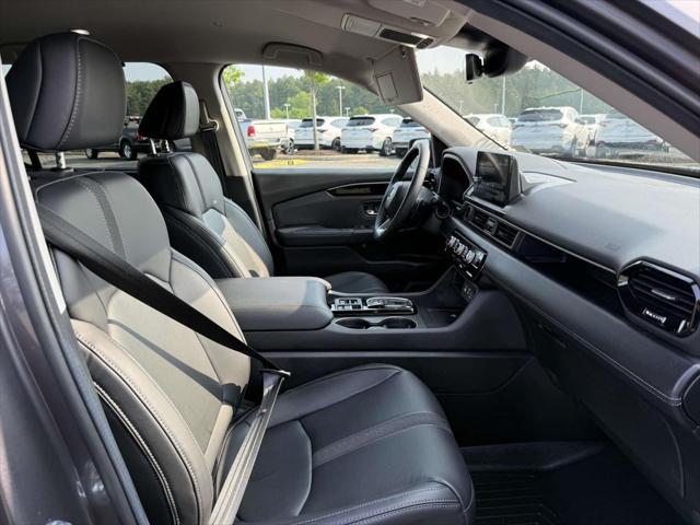 used 2025 Honda Pilot car, priced at $43,500