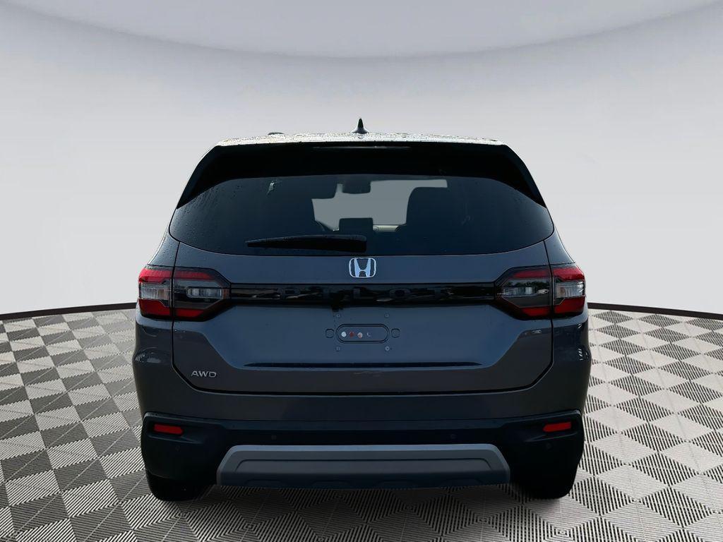 used 2025 Honda Pilot car, priced at $43,900