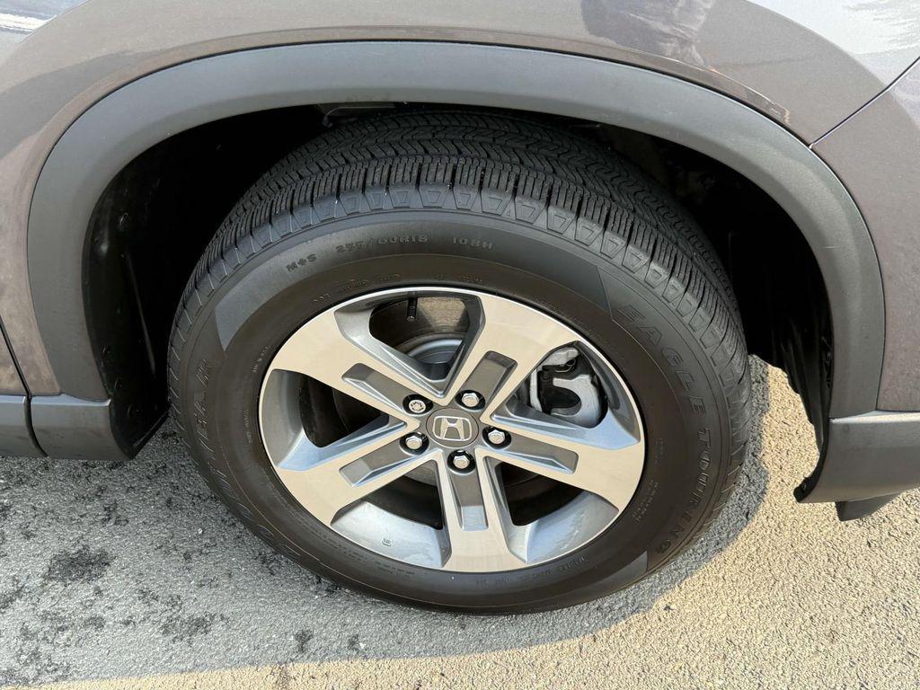 used 2025 Honda Pilot car, priced at $43,900