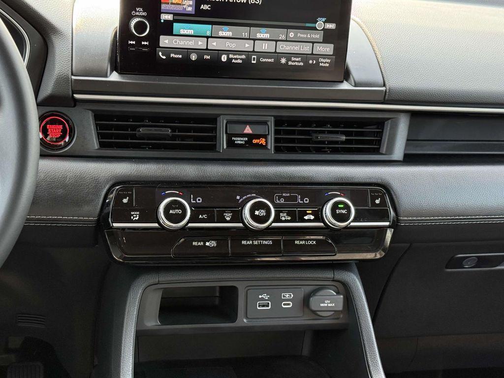 used 2025 Honda Pilot car, priced at $43,900