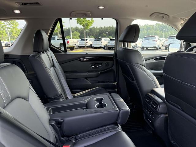 used 2025 Honda Pilot car, priced at $43,500