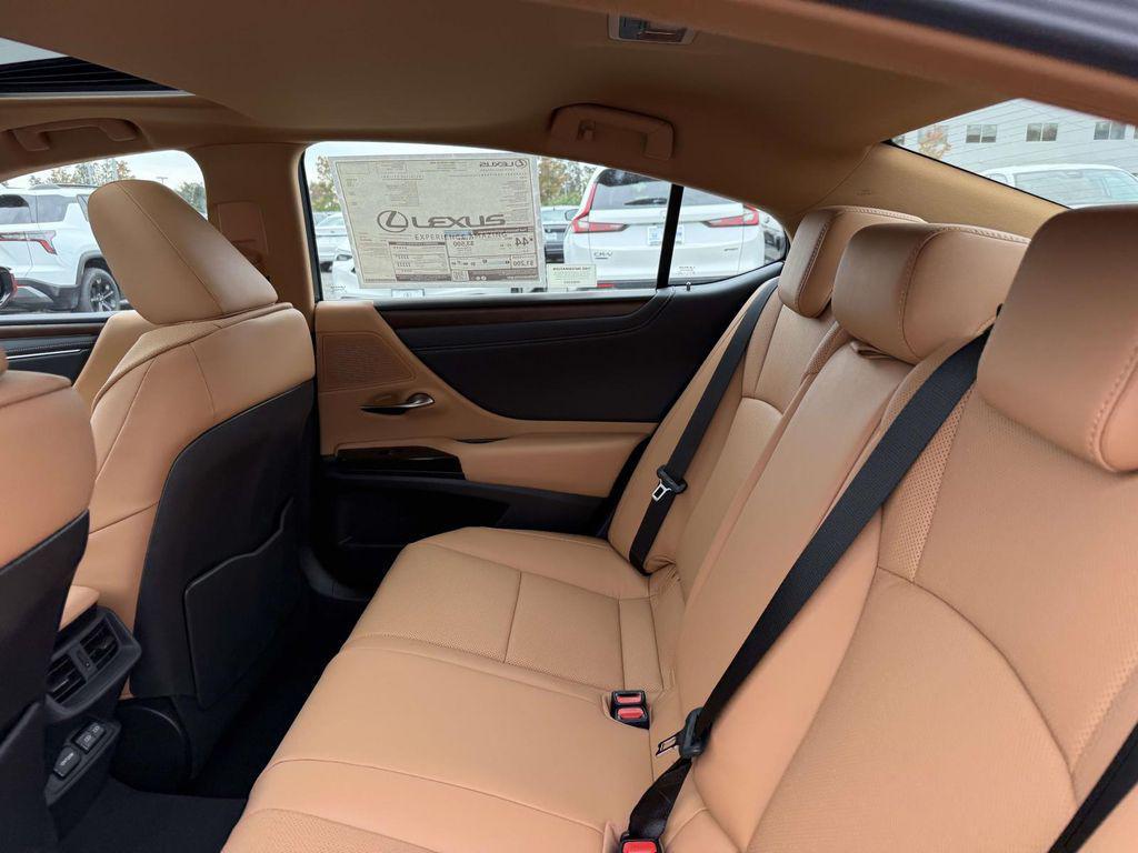 new 2025 Lexus ES 300h car, priced at $50,424
