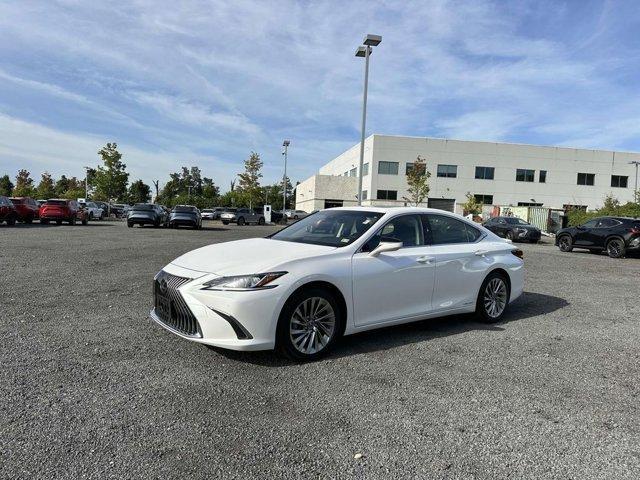 used 2019 Lexus ES 300h car, priced at $29,250