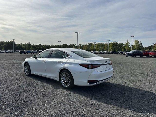 used 2019 Lexus ES 300h car, priced at $29,250