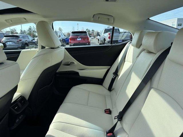 used 2022 Lexus ES 350 car, priced at $39,900