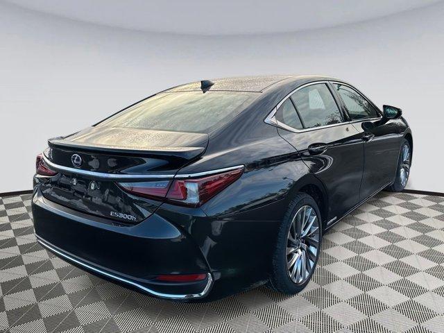 used 2021 Lexus ES 300h car, priced at $40,250