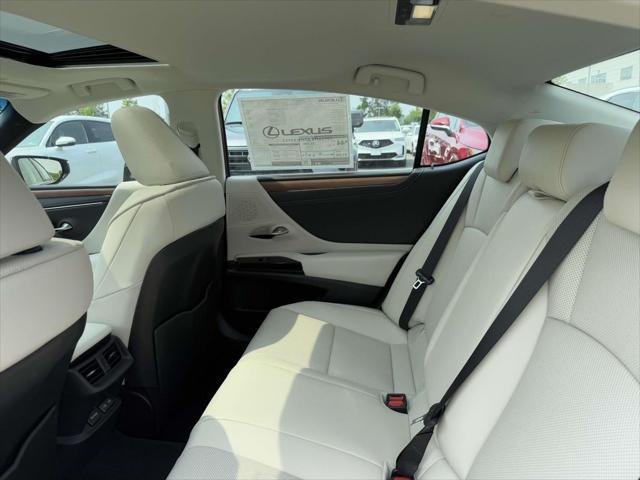 new 2025 Lexus ES 300h car, priced at $50,704