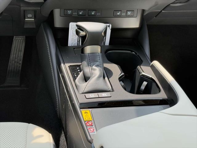 new 2025 Lexus ES 300h car, priced at $50,704