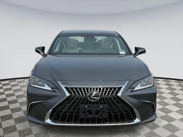 new 2025 Lexus ES 300h car, priced at $50,704
