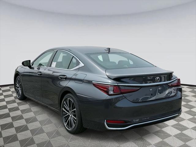 new 2025 Lexus ES 300h car, priced at $50,704