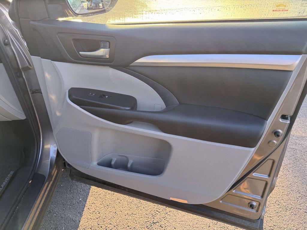 used 2017 Toyota Highlander car, priced at $21,700