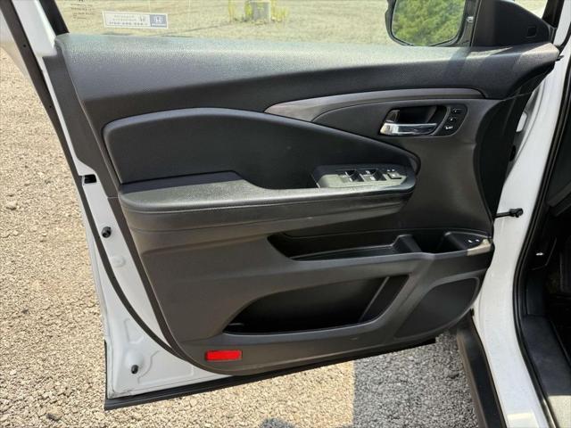 used 2022 Honda Pilot car, priced at $31,900