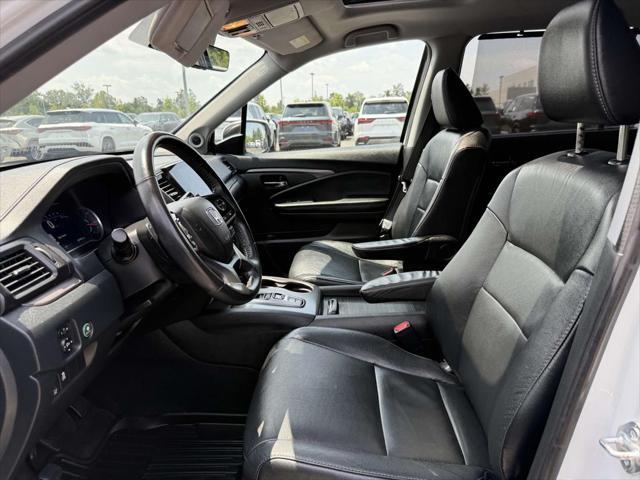 used 2022 Honda Pilot car, priced at $31,900