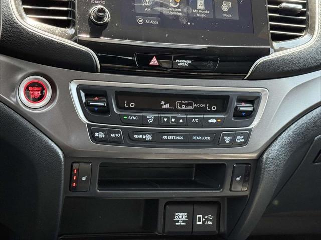 used 2022 Honda Pilot car, priced at $31,900