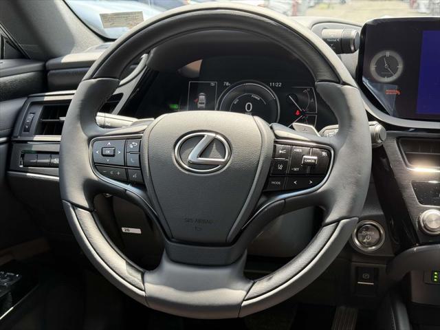 new 2025 Lexus ES 300h car, priced at $53,339