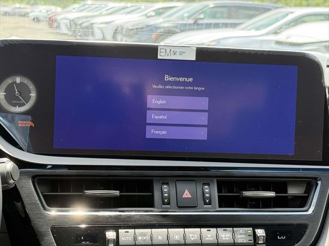new 2025 Lexus ES 300h car, priced at $53,339