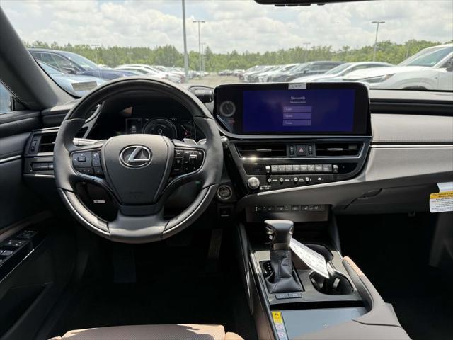 new 2025 Lexus ES 300h car, priced at $53,339