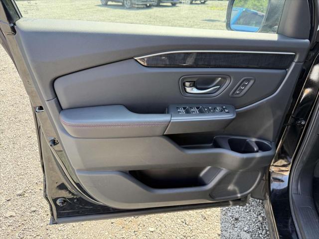 used 2025 Honda Pilot car, priced at $51,900