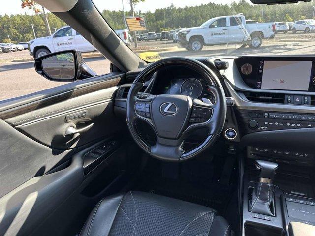 used 2019 Lexus ES 300h car, priced at $34,550