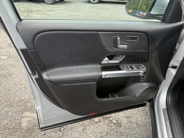 used 2020 Mercedes-Benz GLB 250 car, priced at $30,550